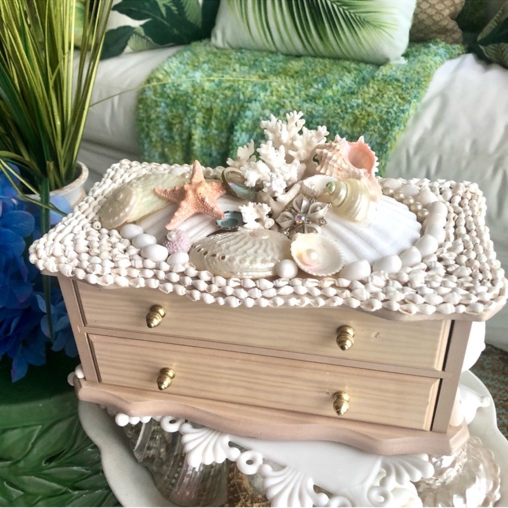 New! Music Jewelry Box Adorned With oodles of Seashells & Sea Life